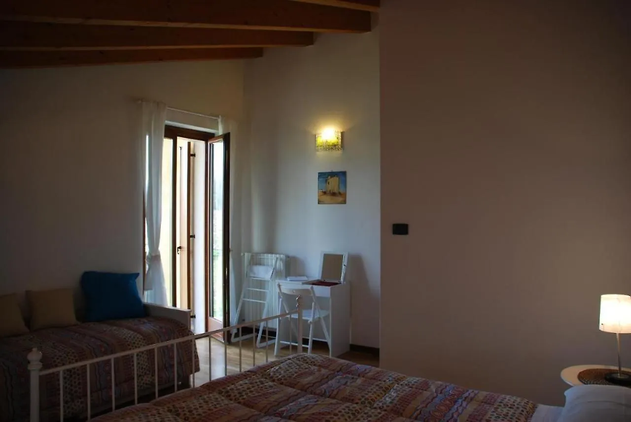 Il Rifugio Del Gatto Moro Bed & Breakfast Valeggio sul Mincio 0*,  Italy